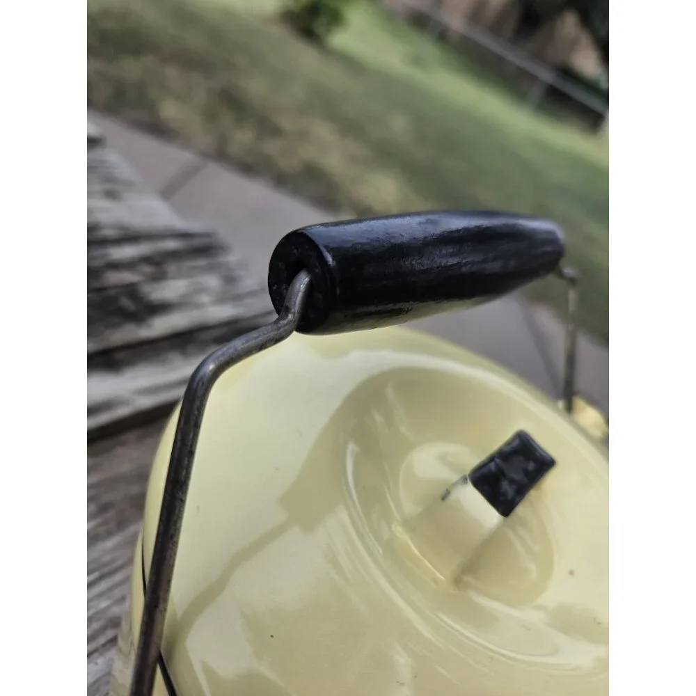 Vintage yellow enamel teapot With Lid‎ Enamelware Bail Handle